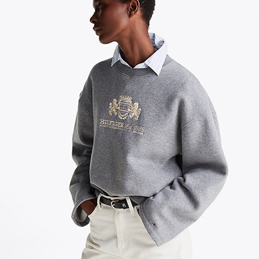 Tommy Hilfiger Gray Sweatshirt | Oversized Fit | Size M